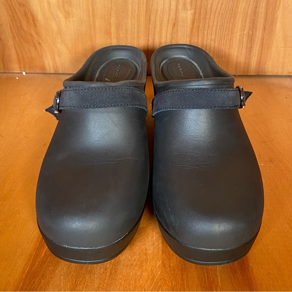 Womens 9 Crocs Sarah Clogs Black SEF1402 - Picture 2 of 8
